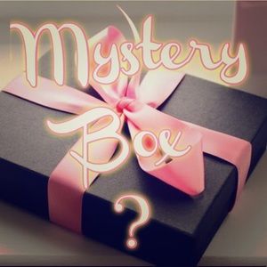 Huge bundle of clothing items.